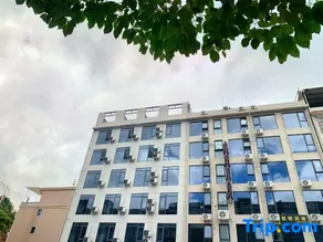 Qitian Hotel - Image 5