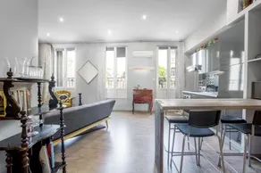 Superbe T2 de Standing au Pharo - Air Rental - Image 3
