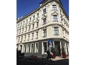 Designappartement Vienna Paintings - Image 3