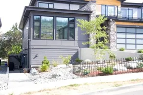 M&M's Maple Bay Mountain Guesthouse - Image 5