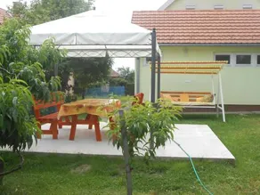 Nóra Apartman - Image 2