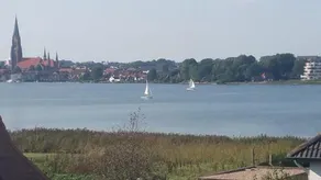 Direkter Blick Auf s Wasser - Image 3