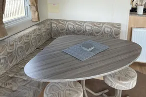 Remarkable 2 bed Holiday Home in Whitstable - Image 2