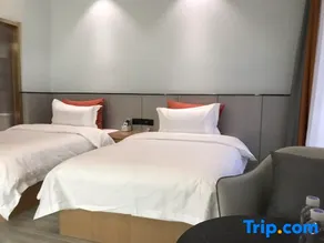 Shiyan Fashion Hotel - Image 4
