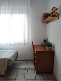 Casa con piscina y gran arboleda. - Image 3