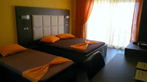 Toroni Bay Studios - Image 2