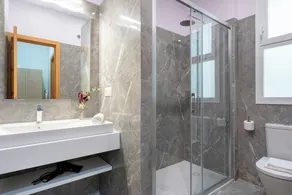 Exclusive Apartment 5BD in Seville. Carlos V - Image 3
