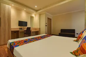FabHotel Clive Regency Lovelock - Image 3
