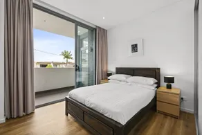 Bright & Modern 3-bed Townhouse in Rosebery - Image 4