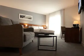 The Ellison Hotel - Image 2