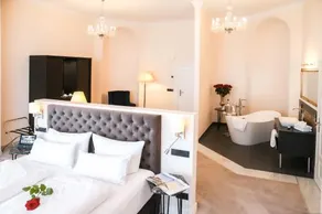 Hotel Schloss Am Meer - Image 3