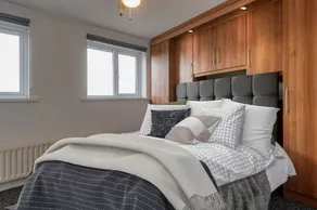 Lovely 3-bed Cosy House in Greater Manchester - Image 2