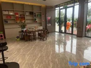 Chunti Hotel - Image 2