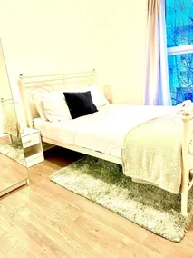 Peaceful Impeccable 2 bed Apartment in Hatfield - Image 5