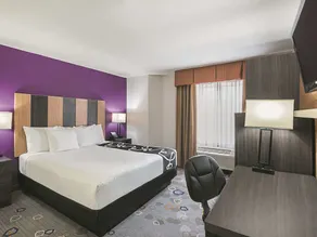 La Quinta Inn & Suites Minneapolis Northwest - Image 3