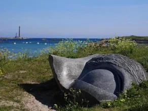 Stone House in Lilia near Ile Vierge Lighthouse - Image 4