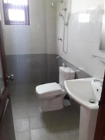 Ranora Holiday Inn - Image 5