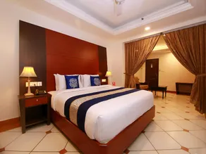 Emarald Hotel Cochin - Image 5