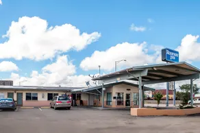 Economy Inn Gallup - Image 4