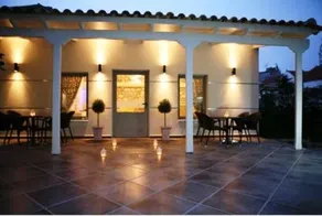 Omiros Luxury Hotel - Image 2