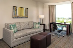 Sheraton Suites Chicago Elk Grove - Image 4