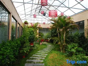 Senmiao Holiday Hotel - Image 2