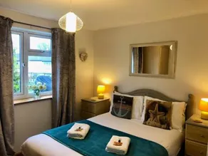 Lovely lodge Sleeps 8 Private Hot Tub plus Shared Pools - Image 2