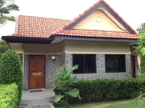 Relax Garden Bungalow - Image 1