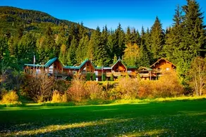 Yellow Cedar Lodge - Image 5
