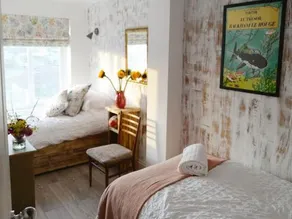 The Beach Hive - Image 2