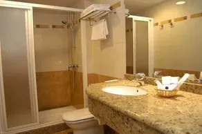 Marina Sol Aqua & Spa Apartamentos - Image 4