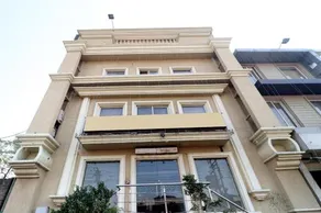 Hotel Bombay Regency by OYO Rooms - Image 4