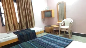 Hotel Shiva Ganga - Image 5