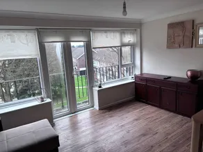Spacious 2-bed Apartment in Hornchurch - Image 2