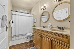 Pet friendly 4 BD Historic Charmer at Marion Uptown - Image 4