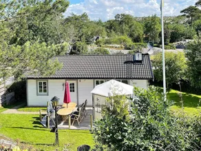 6 Person Holiday Home in Kungshamn - Image 2