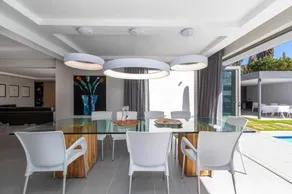 Stunning Villa de Soleil - Image 2
