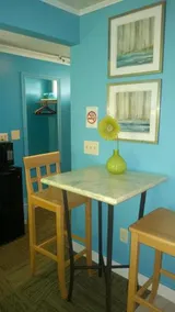 Miami Resort Motel - Image 2