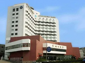 Lavande Hotel (Yichang CBD Huaxiang Hotel) - Image 1