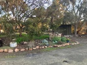 Bee's Place - 3 bedroom home on 10 acres of land with distant ocean views - Image 2
