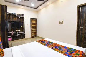 Fabhotel Sriya - Image 5