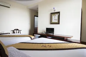 May Hotel - Image 3