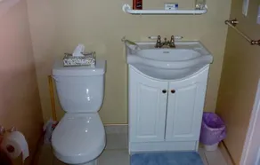 Dave & Honey's Accommodation - Image 5