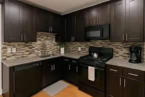 Comfy 3BR Retreat - Image 4