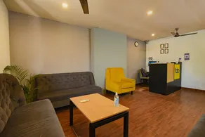 FabHotel Sasti Inn - Image 4