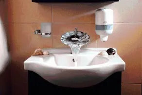 Oasis Hotel - Image 2