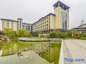Arcadia Hotel - Image 2