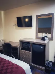 Americas Best Value Inn - Image 5
