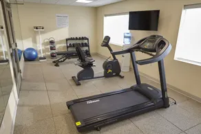 Holiday Inn Express and Suites Tahlequah - Image 5
