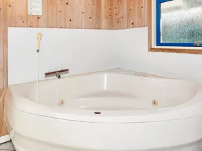 8 Person Holiday Home in Skals - Image 4